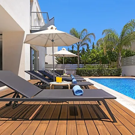 Sunrise Memory - 150m From Trinity Holiday home Protaras