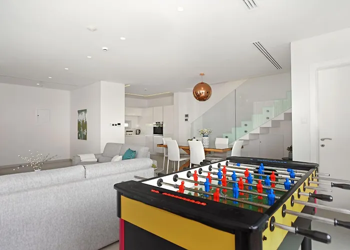 Sunrise Memory - 150m From Trinity * بروتاراس