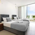Sunrise Memory - 150m From Trinity Villa *