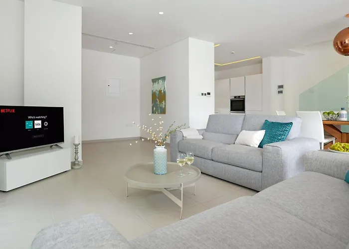 Villa Sunrise Memory - 150m From Trinity