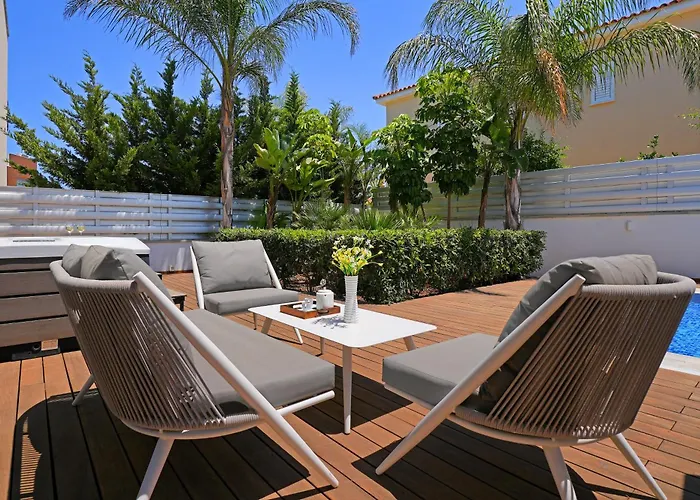 Sunrise Memory - 150m From Trinity Vila *