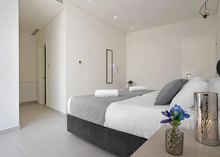 Sunrise Memory - 150m From Trinity Vila *