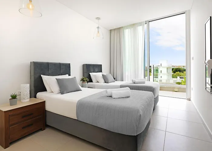 Sunrise Memory - 150m From Trinity Villa *