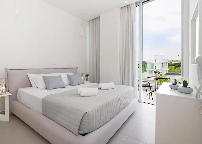 Sunrise Memory - 150m From Trinity Villa Protaras